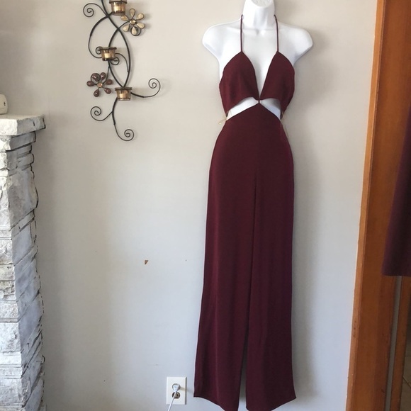 NEW L’Atiste by Amy Burgundy Wide Leg Jumpsuit Cutouts Halter Fully Lined Size S - Picture 2 of 16